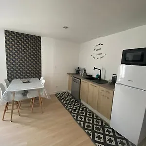  Appartement Bel 1er Etage T2 4 Pers Avec Cour Les Cocons De Madenn