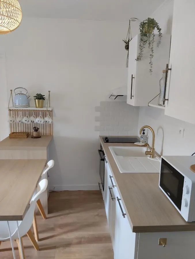 Perle Rare, Appartement Paisible Et Cosy Lamballe 0*,  France